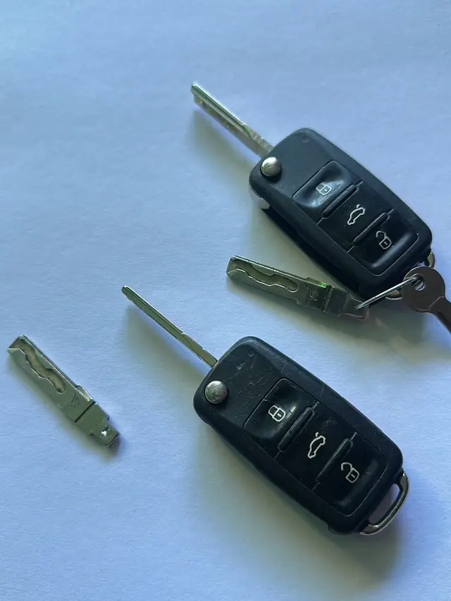 Auto locksmith